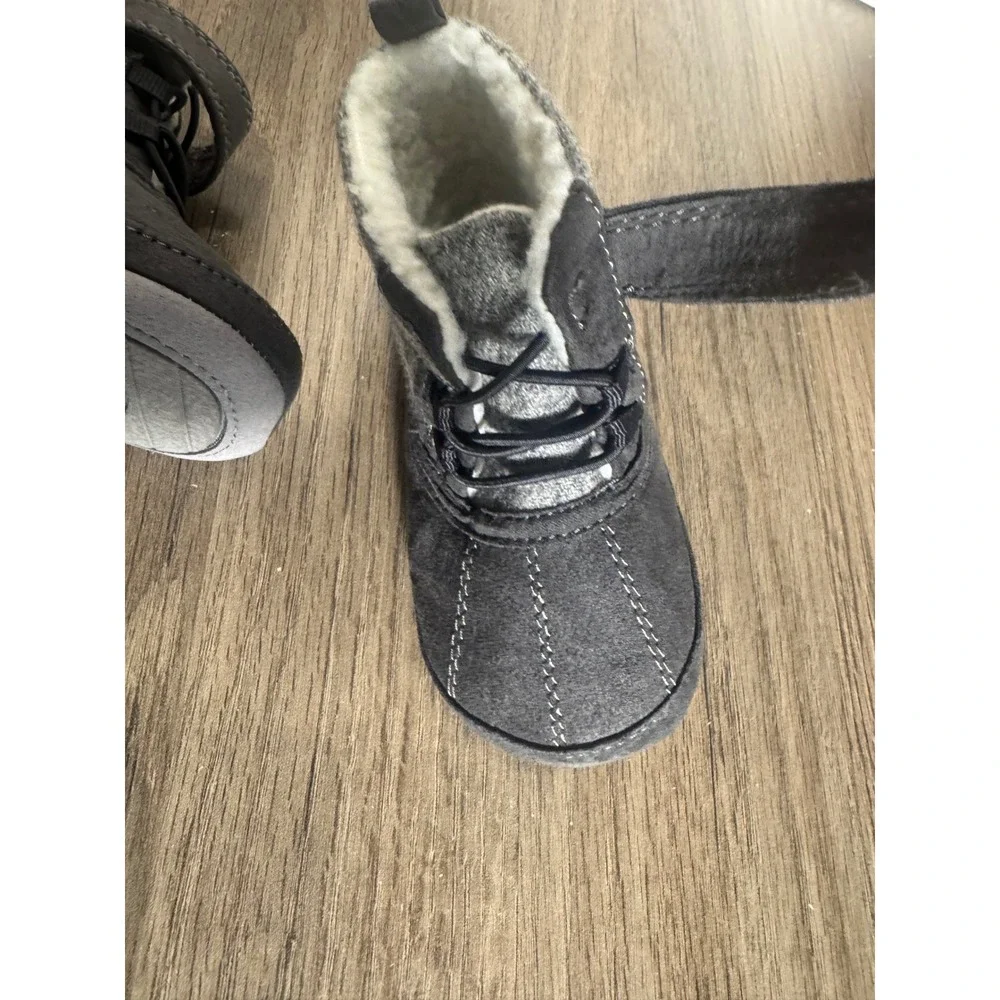 Surprize by Stride Rite Baby Boots Gray Faux Fur Lined Soft Sole 12-18 Months